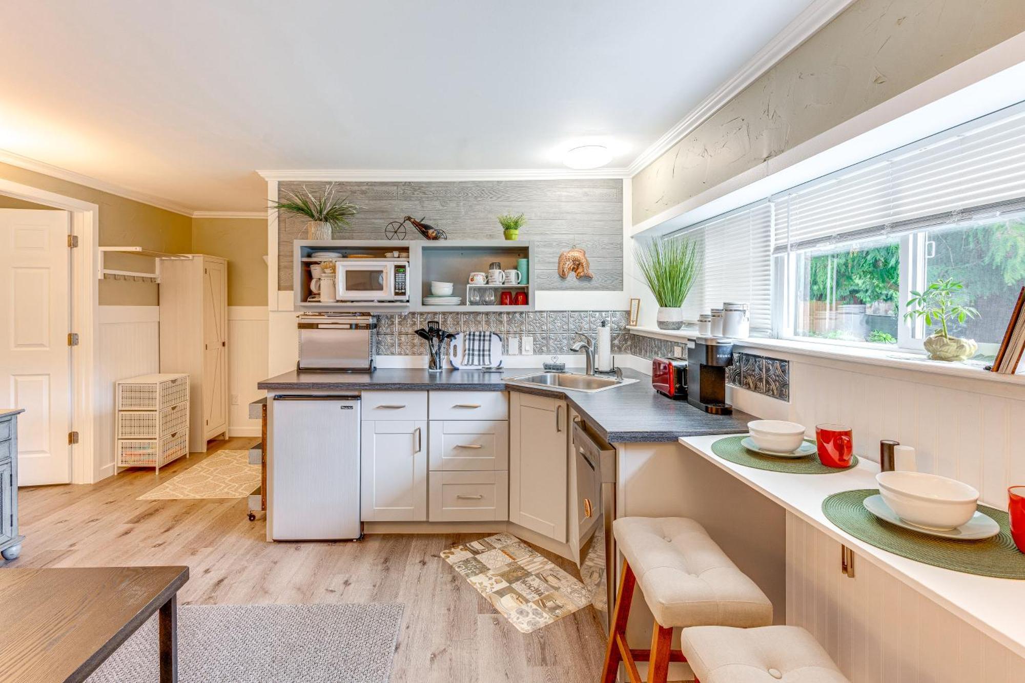 Charming Updated Retreat Walk To Lake Stevens! Bagian luar foto